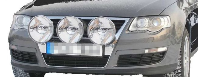 Extraljusfäste för tre lampor 240